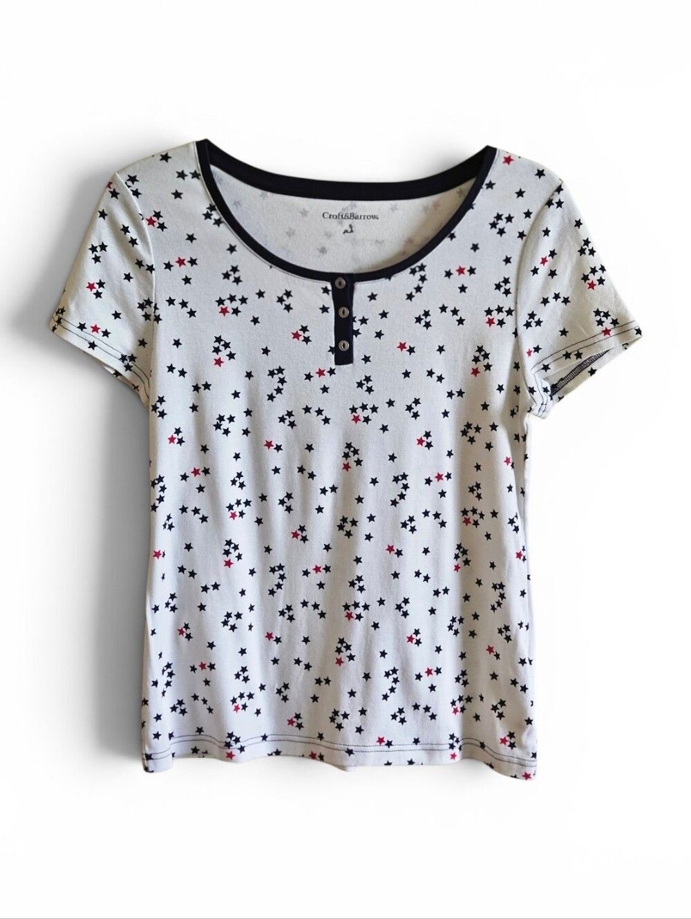 croft & barrow Classic Henley Navy & Red Star White Short Sleeve Tee Size Small